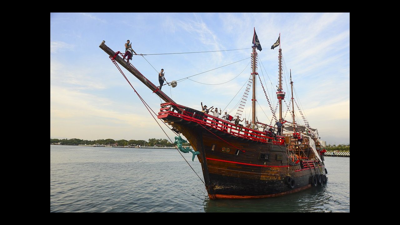 Vallarta Tribune Pirates Of The Bay In Puerto Vallarta Book Your Tickets Today Save